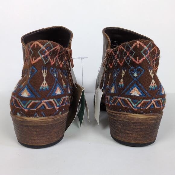 ROPER Brown Sedona Ankle Boots Aztec Heel Snip Toe Faux Leather Women's 11 - Picture 4 of 9
